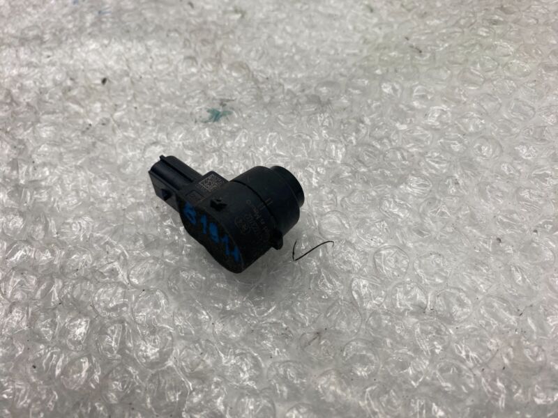 2596 2202 2008-2017 GMC Acadia Cadillac Escalade Rear Bumper Parking Object Sensor