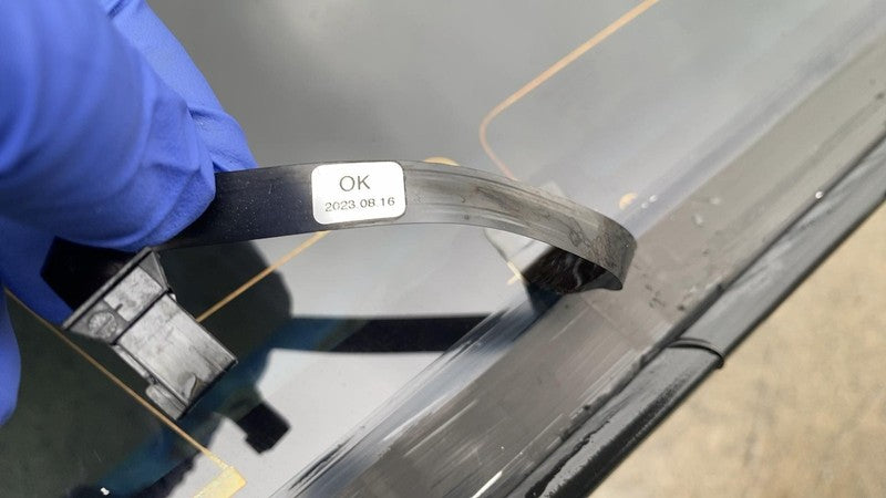 ⭕ 2021-2023 Tesla Model 3 Rear Trunk Panoramic Backlite Roof Glass Bac