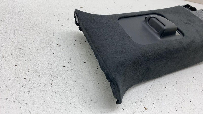 ⭕ 2022-2024 Rivian R1T Left B-Pillar Center Post Interior Trim Panel P