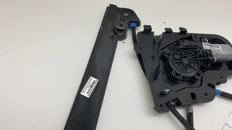 109662110F ⭕ 2017-2023 Tesla Model 3 Front Right Door Window Regulator & Motor 1096621-10-F
