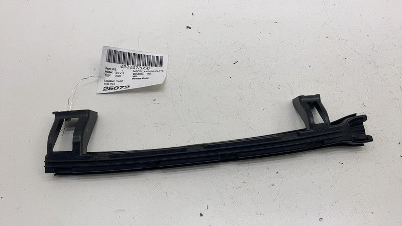 84923391 ⭕19-25 Chevrolet Silverado 1500 Front Right Door Window Glass Channel 84923391