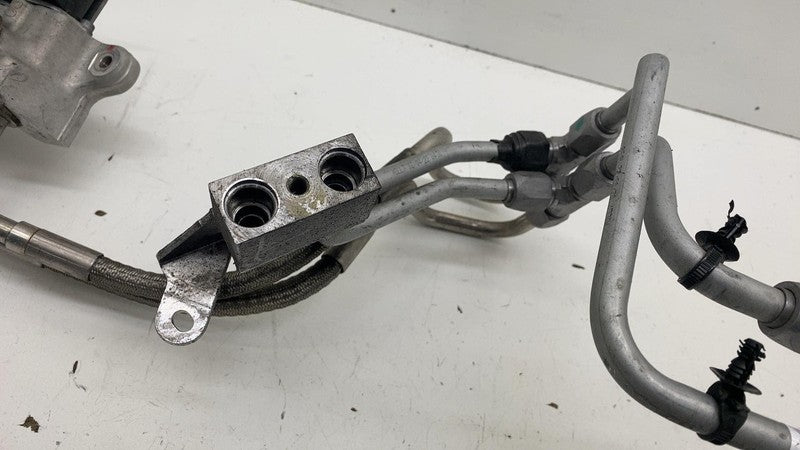 ⭕22-24 Rivian R1S Rear Air Suspension Hydraulic Valve Block w/ Lines P