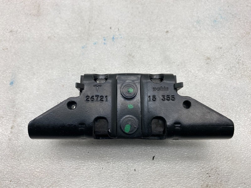 ⭕ 16-20 Model X Rear Left or Right Falcon Door Lock Latch Striker 1033