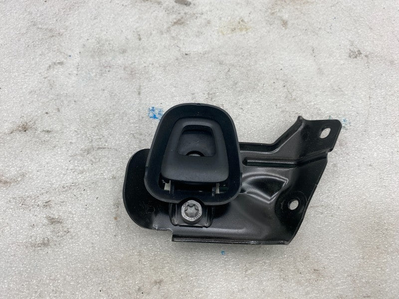 106001200D ⭕ 16-20 Model X Rear Left Interior Trunk Liftgate Tie Down Bracket 1060012-00-D