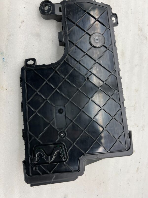 107867332L 2017-2023 Tesla Model 3 M3 Front Left Low Voltage Body Control Module Unit Assy