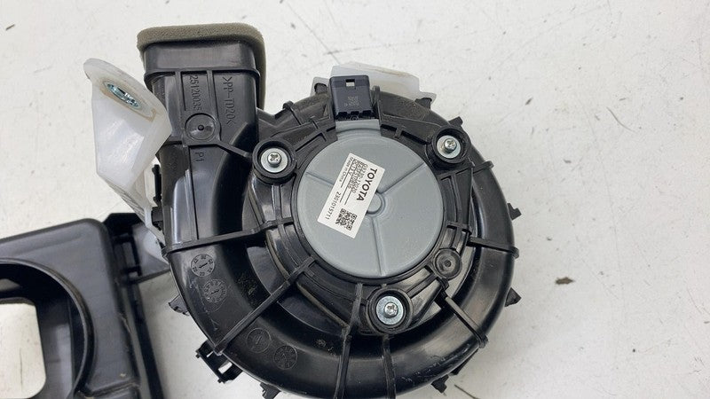 ⭕ 23-24 Toyota Prius Hybrid Battery Cooling Blower Motor Fan w/ Duct G