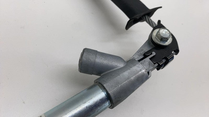 1004532 05 E 12-20 Tesla Model S Left Model X 16-20 Right Seat Belt 1st Row Lap Pretensioner