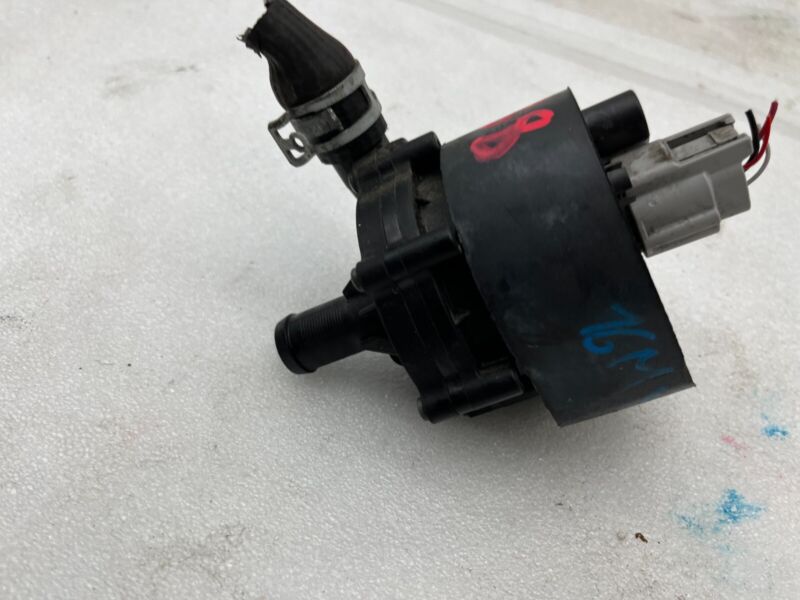 103732800D 2016-2020 Tesla Model X MX Cooling System Auxiliary Coolant Water Pump Assembly