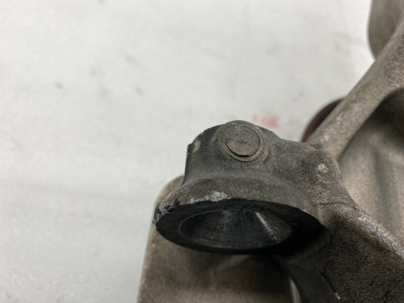 2012-2015 Tesla Model S Front Passenger Spindle Knuckle w/ Wheel Hub Right RWD