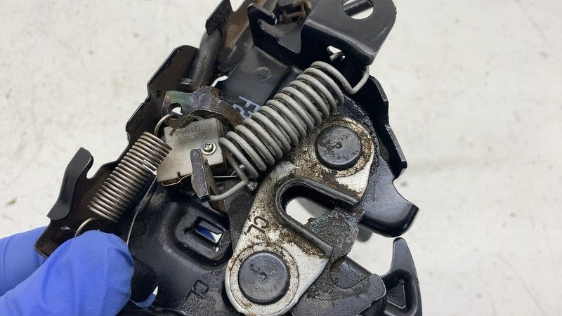 ⭕ 2023-2025 Toyota Prius Front Bonnet Hood Open Release Lock Latch Actuator OEM