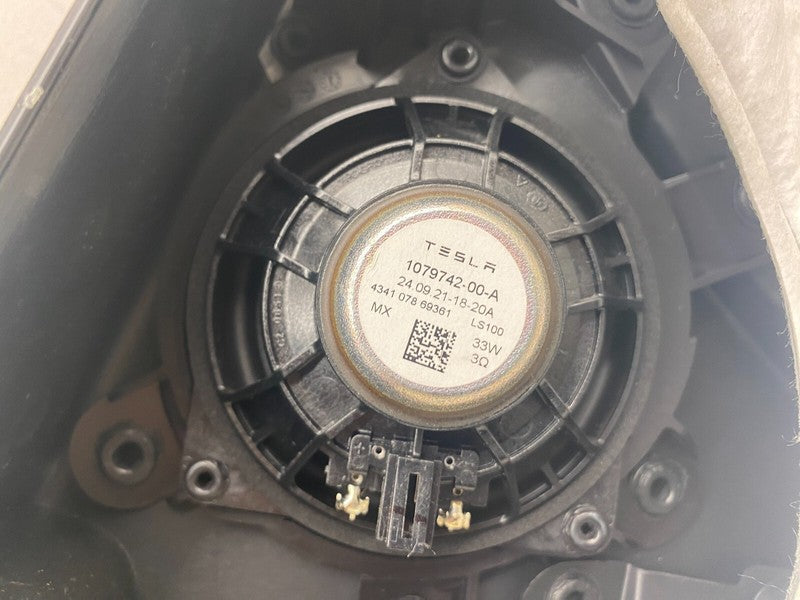 1079742 00 A ⭕20-23 Model Y Rear Passenger Side Door Panel Trim Card Black Right 1497296-92-C