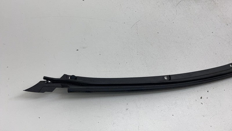 104159400D 2016-2023 Tesla Model X Rear Right Trunk Liftgate Door Pinch Sensor 1041594-00-D