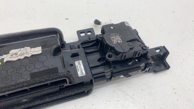 ⭕2024 2025 Tesla Model 3 Driver Side Instrument Panel Air Vent Left 17