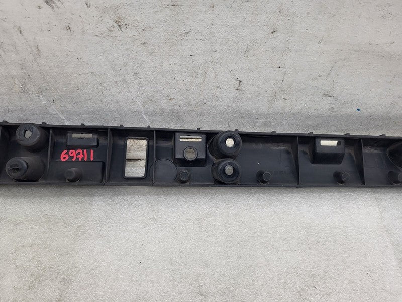 104669000B ⭕ 2016-2023 Tesla Model X Rocker Carrier Panel Trim Bracket Left LH 1046690-00-B