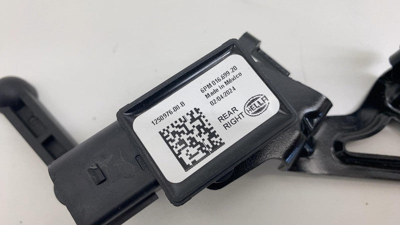 125097600B ⭕ 24-25 Cybertruck Rear Right Side Suspension Height Level Sensor 1250976-00-B