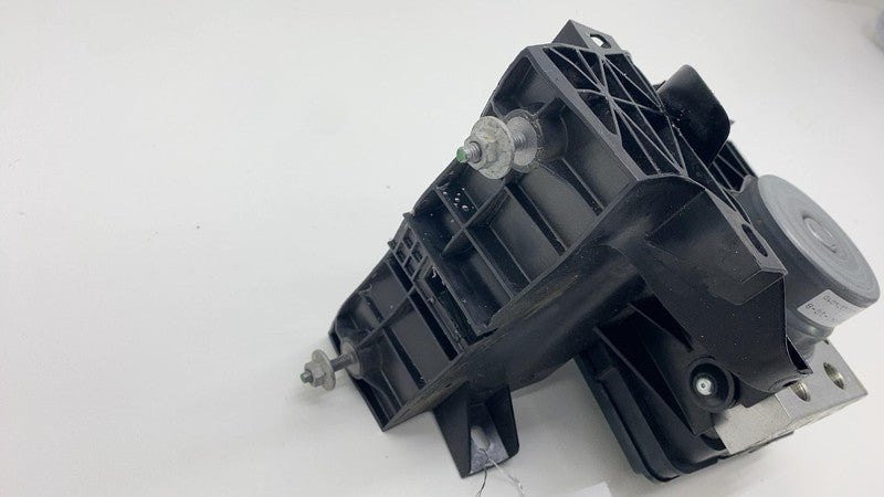 125074110 B 2024 2025 Tesla Cybertruck Anti Lock Brake ABS Pump Module Unit OEM 1250741-10-B