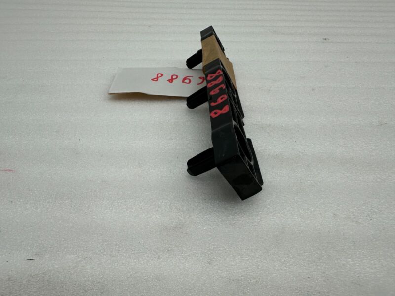 100369100A 2012-2020 Tesla Model S MS Rear Driver Rocker Panel Molding Support Bracket Left