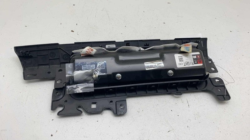 1077826-00-D ⭕ 2017-2023 Tesla Model 3 Right Lower Knee Safety Airbag Module RH 1077826-00-D