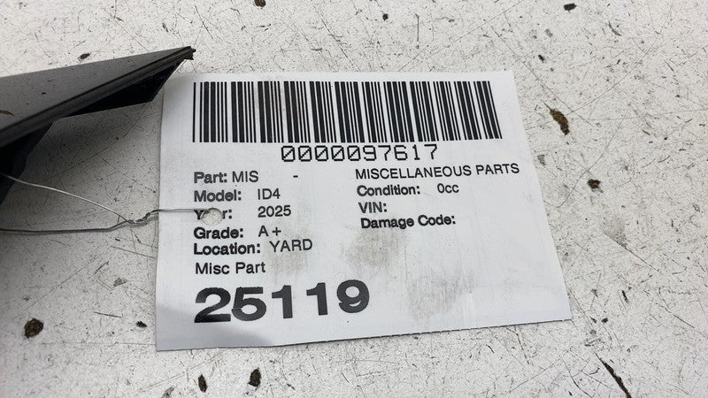 ⭕ 2025 Volkswagen ID.4 Rear Driver Side Trunk Tailgate Spoiler Trim Mo