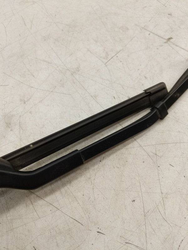 1076729-00-A ⭕ 2017-2022 Tesla Model 3 Front Right Windshield Wiper Arm & Blade 1076729-00-A