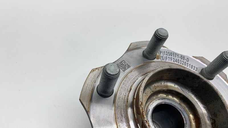 125017100D 2024 Tesla Cybertruck Front or Rear Driven Hub Assy 6x139.7mm PCD - 180mm FLANGE