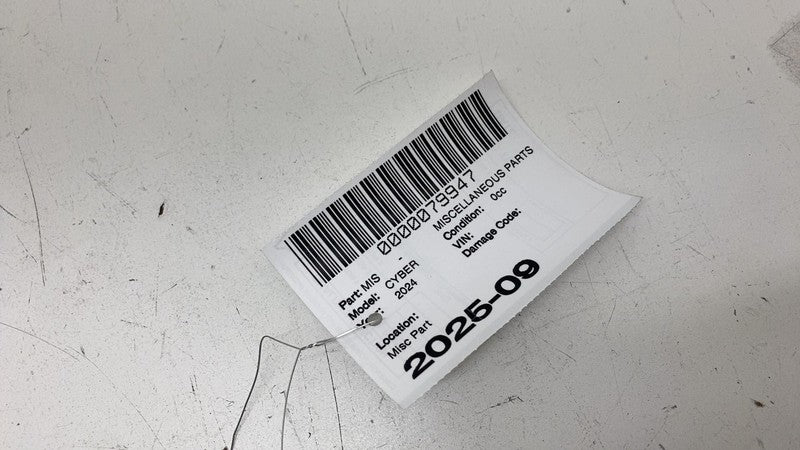 ⭕ 2024-2025 Tesla Cybertruck Rear Left Side Lower Tonneau Flat Cassett