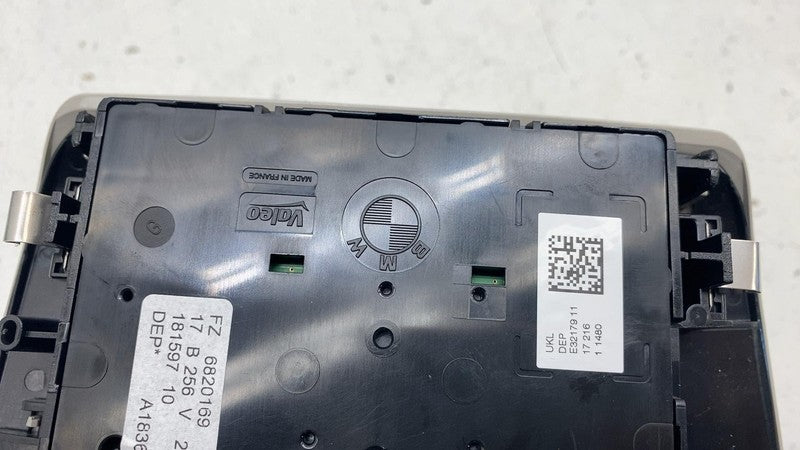 682016901 ⭕ 2014-2020 BMW i3 Front Roof Center Overhead Console Dome Light Lamp 6820169 01