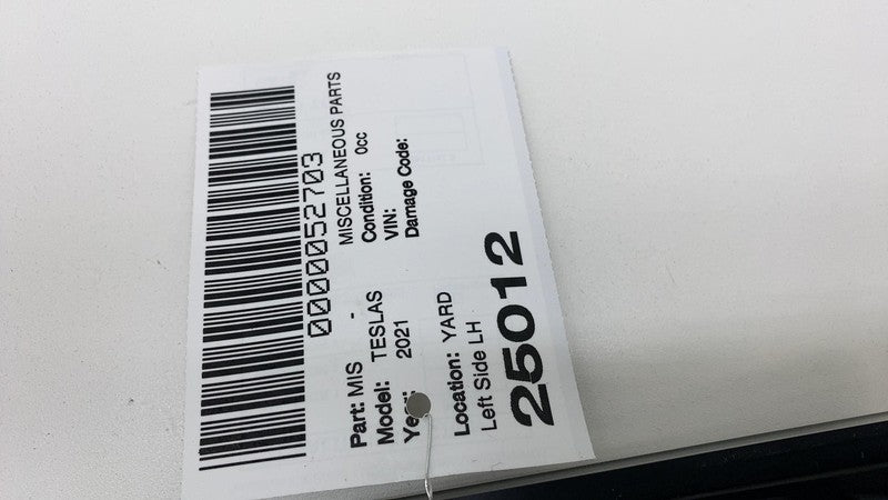 149670700A 2021-2024 Tesla Model S MS Driver Side B-Pillar Applique Glass w/ Camera Left LH