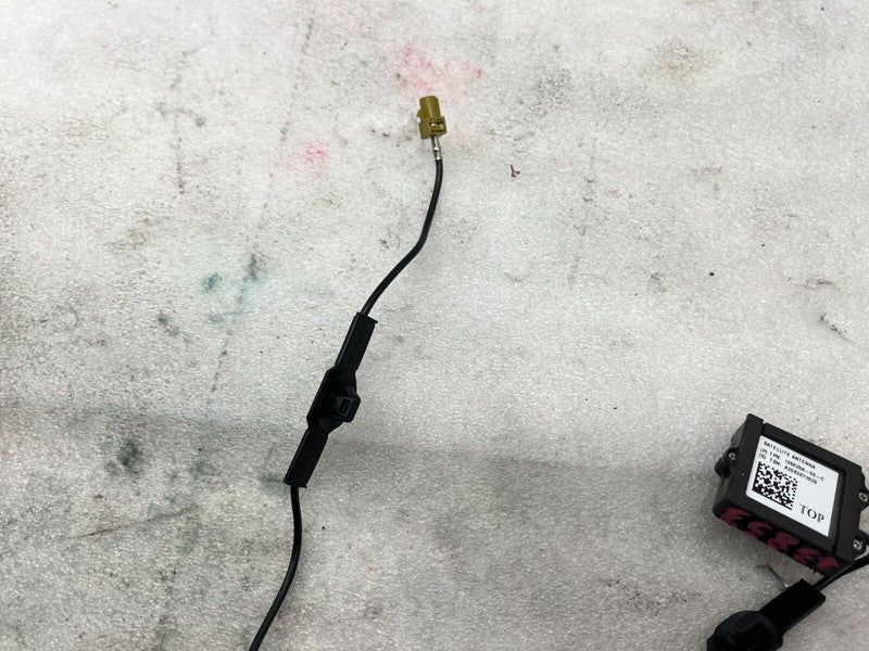 105025600C ⭕ 12-25 Model S Satellite Radio Amplifiers Antenna Module & Cable 1050256-00-C