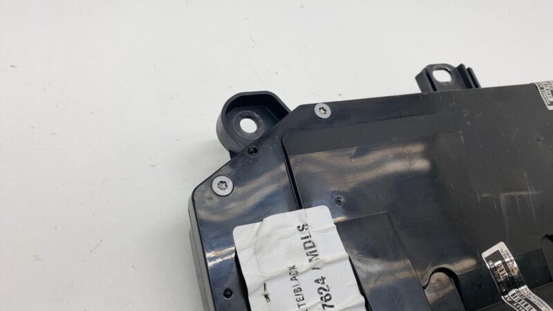 1071881-01-A 16-20 Tesla Model S Front Right Exterior Door Handle Outer RH Black 1071881-01-A