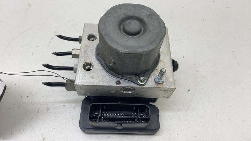 6006363-00-C ⭕ 12-15 Model S MS Hydraulic ABS Anti-Lock Brake System Pump Module 6006363-00-C