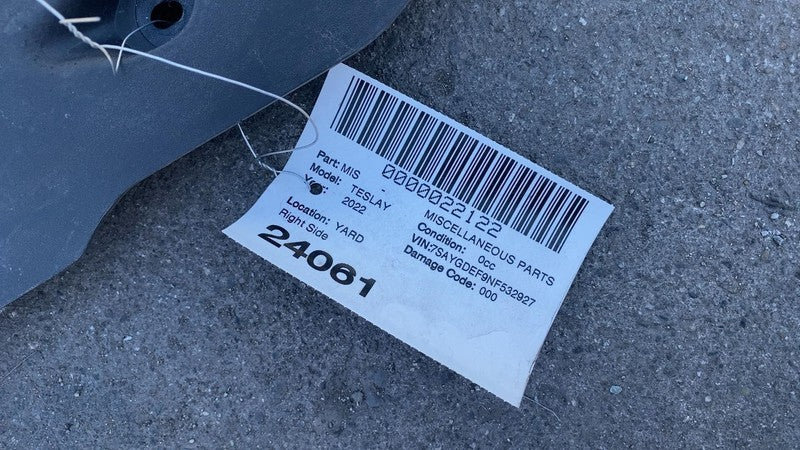 ⭕ 2020-2023 Tesla Model Y Right Skirt Rocker Molding Panel Carrier Bra