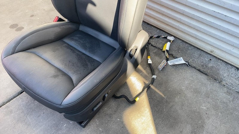 ⭕ 24-25 Model 3 Front Driver Seat w/ Rail Track & Control Switch + Buckle Left