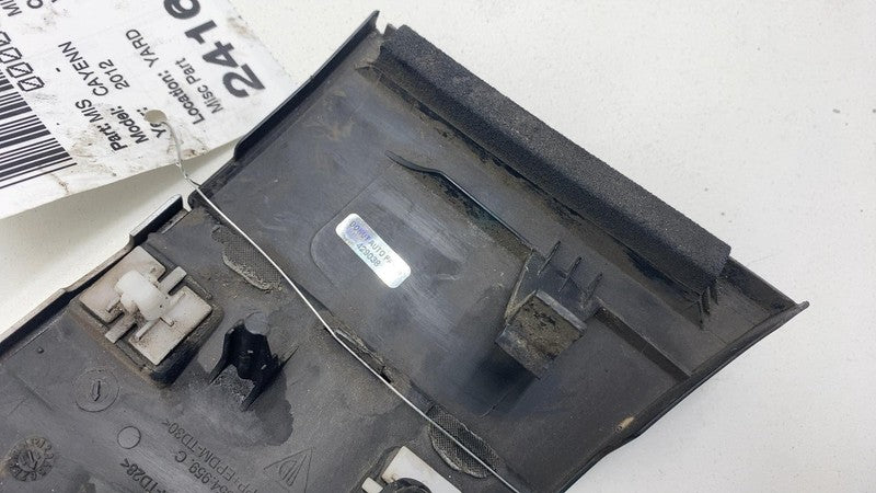 ⭕ 11-18 Porsche Cayenne Front Left or Right Lower Fender Molding Trim