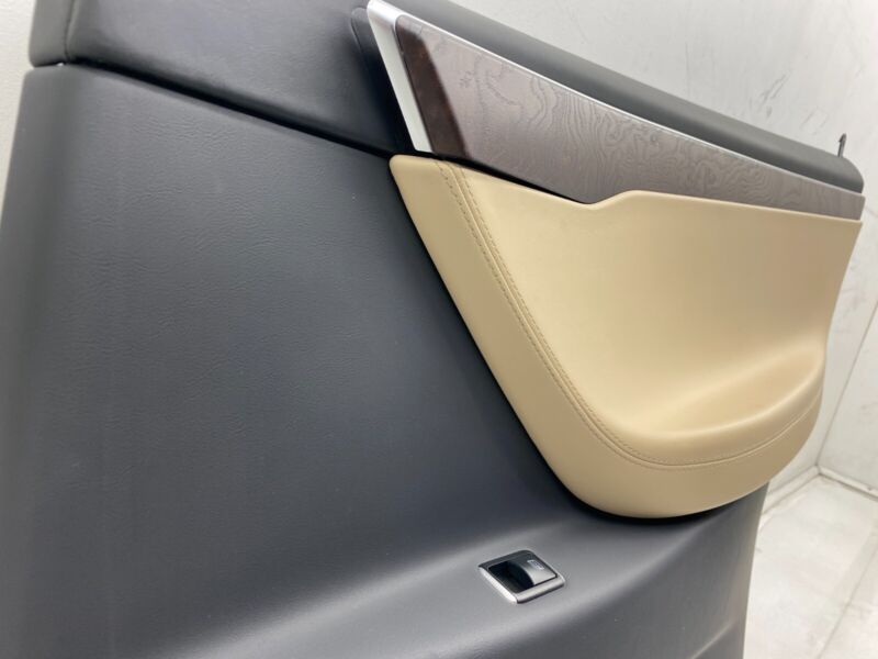 1036642-00-B ⭕ 2016-2020 Tesla Model X Rear Right Carrier Door Panel Trim Pad w/ Card Molding