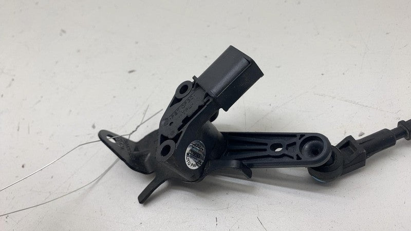 PT00039806 ⭕ 22-24 Rivian R1S Rear Left Suspension Height Level Air Ride Sensor PT00039806