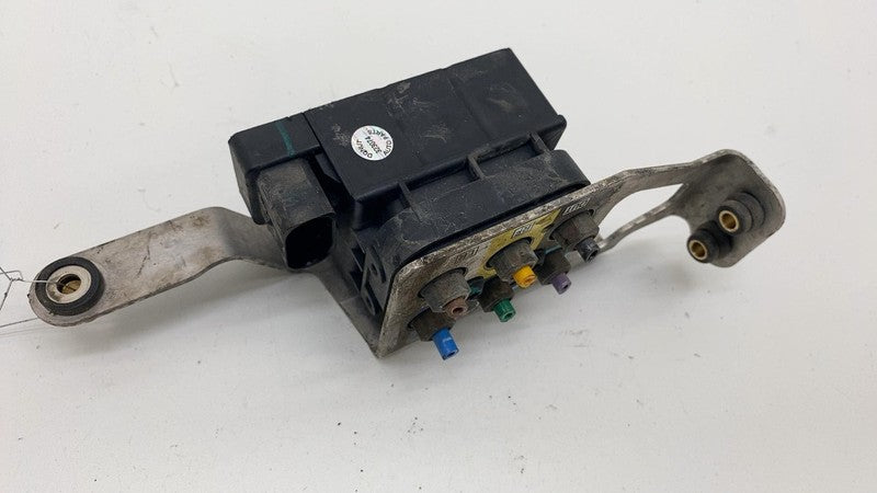 6006407 00 A 2012-2015 Tesla Model S Air Suspension Solenoid Compressor Pump Module Valve OEM