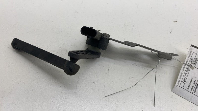 A 297 905 10 01 ⭕ 2022 Mercedes-Benz EQS 450+ Front Right Ride Height Level Sensor A0009053713