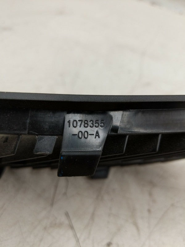 1078355-00-A ⭕ 2016-2020 Tesla Model X Passenger Interior Air Vent Grille Right 1078355-00-A