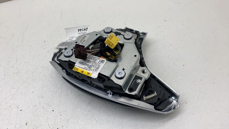 101426501B 2012-2015 Tesla Model S Steering Wheel Airbag Module w/ Retainer Plate Bracket