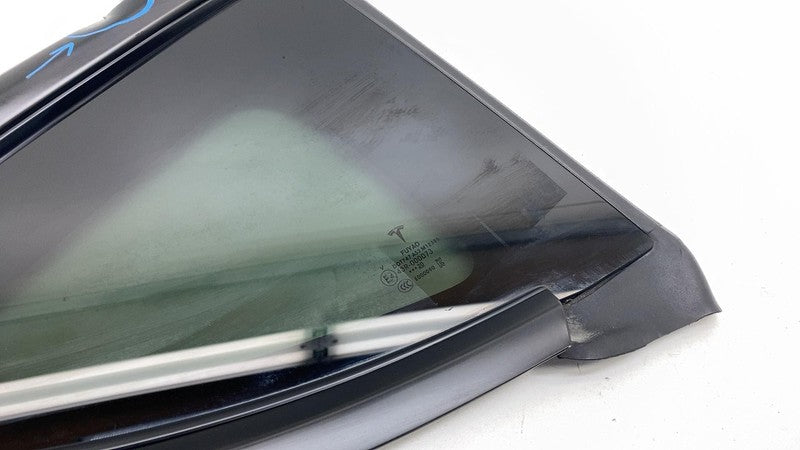 1495745-00 2020-2024 Tesla Model Y MY Rear Passenger Side Quarter QTR Window Glass Right RH