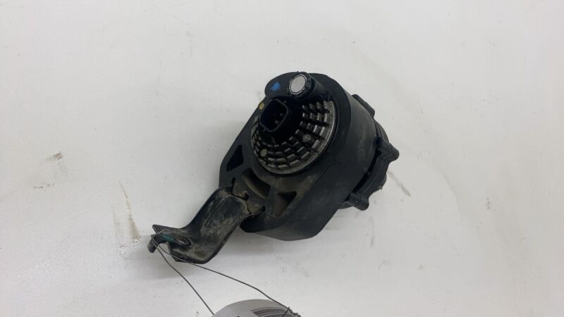 2012-2015 Tesla Model S MS Battery Coolant System Auxiliary Water Pump Assembly