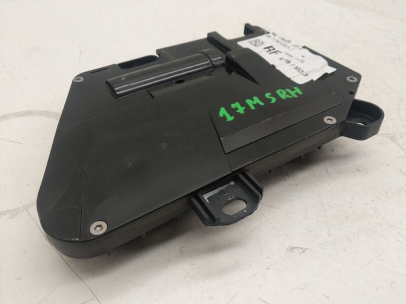 1100300 00 A 2016-2021 Tesla Model S MS Front Passenger Side Exterior Door Handle Outer Right