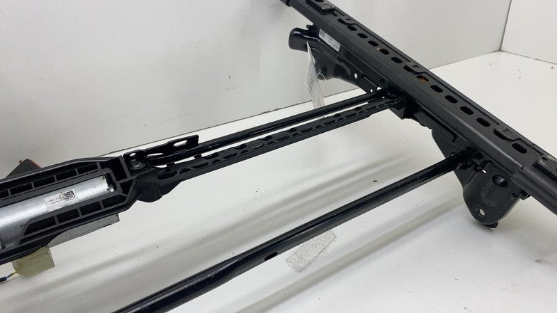 ⭕24 Porsche Cayenne Front Right 1st Row Seat Track Rail Frame & Adjustment Motor