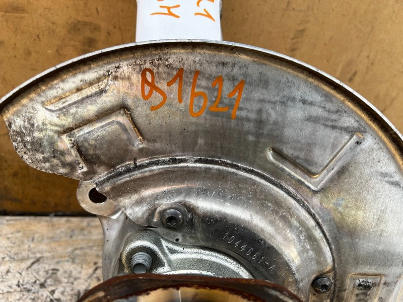 104431600E 17-23 Model 3 Front Right RWD Spindle Knuckle w/ Wheel Hub & Shield 1044316-00-E