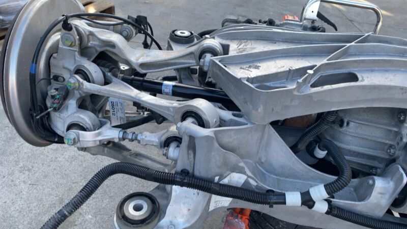 1762000 00 C 2021-2023 Tesla Model S MS Rear Drive Unit Motor w/ Subframe & Suspension PLAID