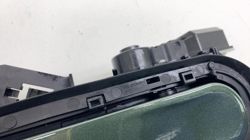 PT00002455-J ⭕22-24 R1T R1S Right Front / Left Exterior Door Handle Green EXP006 PT00002455-J