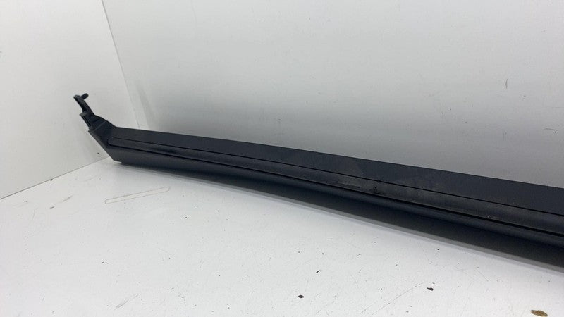 32259230 ⭕ 21-23 Polestar 2 Passenger Side Rocker Skirt Panel Molding Trim Right 32259230