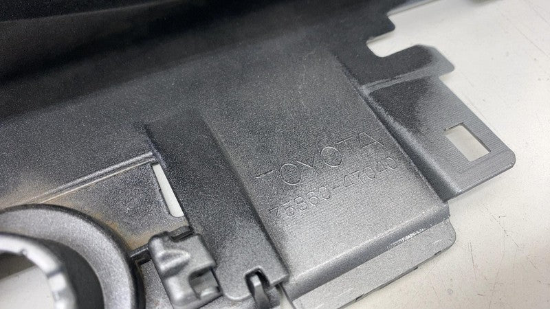 7586047040 ⭕23-24 Toyota Prius Left Skirt Rocker Molding Panel Cover Silver 1L0 75860-47040