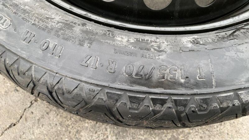 2010-2016 Mercedes Benz E350 E-Class Emergency Spare Tire 17 inch Assembly OEM